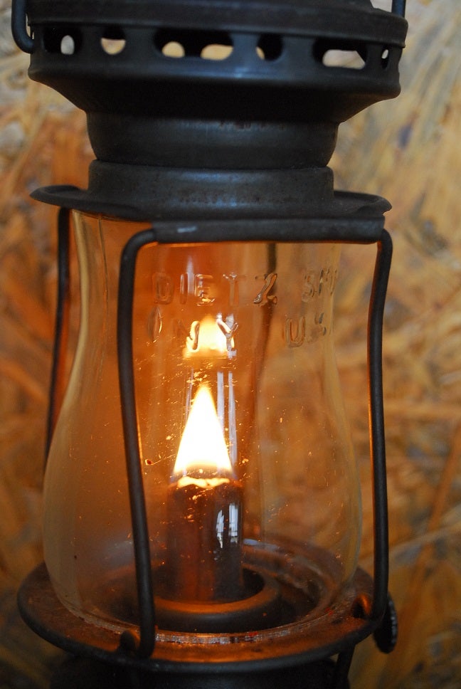 Dietz Skaters lantern / Scout ＊72562 Dietz Skaters lantern / Scout ＊72562 Antique Dietz Scout Skaters